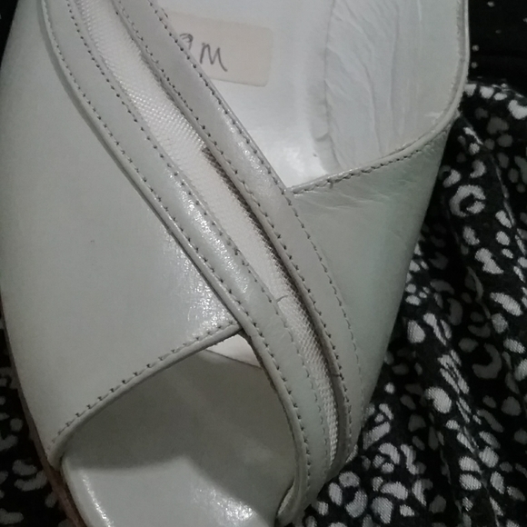 Evan Picone lite gray peep toe heels size 8 - Picture 10 of 15